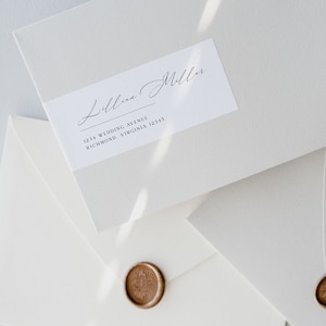 Modello di etichetta per indirizzo stampabile, etichette per destinatari con carattere calligrafico per l'indirizzamento delle buste
