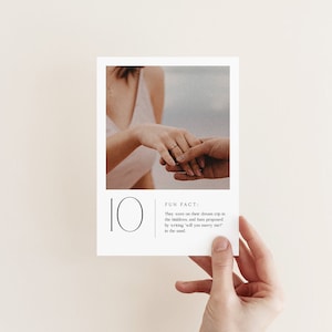 Modèle de numéro de table moderne avec photo et faits amusants 5 x 7"