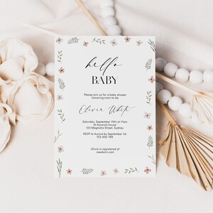 Moderne Babypartyeinladungsvorlage mit zarten Blumen, Elegante Wildblumen-Babypartyeinladung, bearbeitbar bearbeitbar, bearbeiten in Corjl