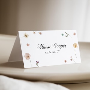 Modèle imprimable de marque-place floral, modèle de carte de visite de siège de mariage avec des fleurs sauvages aquarelles, carte de visite de tente avec des fleurs, modifier à Corjl