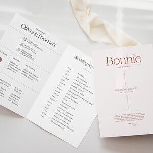 Modèle de livret d'informations sur la fête nuptiale pour les demoiselles d'honneur et les garçons d'honneur en fard à joues, carte d'informations de mariage imprimable, infographie moderne, téléchargement immédiat
