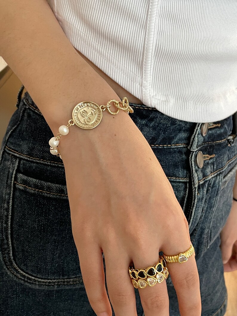 Greek Coin Charm Bracelet, Antique Asymmetric Baroque Pearl Bracelet, Gold Filled Dainty Bracelet, Chunky Chain Bracelet, Gift for Lovers