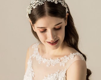 Silver Vine Bridal Tiara, Flower Wedding Headpiece, Crystal Hair Accessory, Floral Boho Wedding Accessories, Rhinestone Leaf Goddess Crown