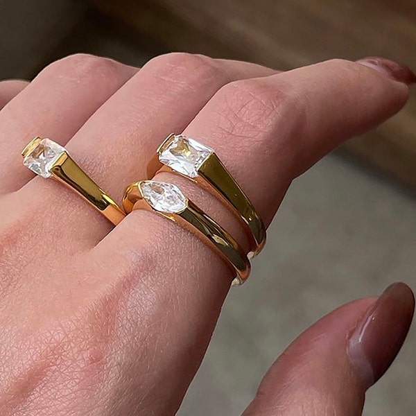 Minimalistischer Moderner Zirkonia Ring, Trendiger Stapelring, 18k Gold Solitär Ring, Zirkonia Ring, Zierlicher CZ Ring für Frauen