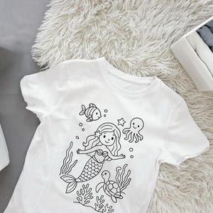 Meerjungfrau Bügelmotiv zum Ausmalen | Lustiges Bügelbild DIY | Iron-on Patch | Kreatives Ausmalbild Textil | Geschenk für Kinder