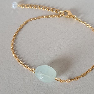 Aquamarin-Steinarmband aus silbernem oder goldenem Edelstahl - Aquamarin-Armband - Blaues Perlenarmband