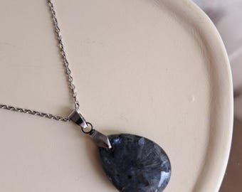 Labradorite stone pendant necklace - Gold or silver stainless steel - Labradorite necklace
