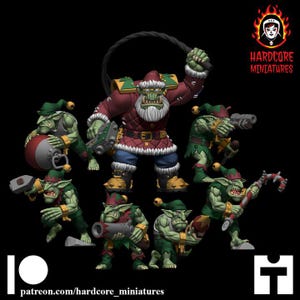 Könnte beinhalten: Ein Set aus acht grünen und roten Weihnachts-Goblin-Miniaturen. Die Goblins tragen Weihnachtsmützen und halten verschiedene Waffen und festliche Gegenstände. Die Miniaturen sind detailliert und realistisch bemalt. Das Bild enthält den Text "Hardcore Miniatures" und "patreon.com/hardcore_miniatures".