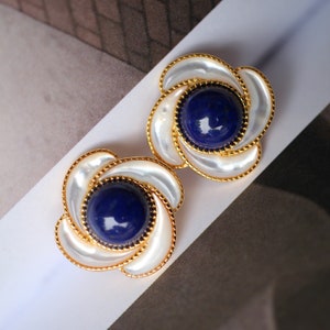Genuine Lapis Lazuli Stud Earring sterling silver|Floral petal Lapis Lazuli Earring\Unique September birthstone jewelry earrings women