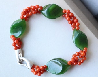 Natural Cabochon Green Jade Bead Bracelet with Carnelian|Unique Jade Bracelet Women|Real Jade Bangle|Meditation Bracelet|January Birthstone