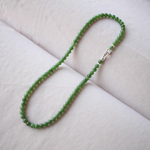 Natural Handmade Vivid Green Nephrite Jade Bead Necklace|High end fine jade bead necklace|Minimalist modern unique jade Necklace|6mm Beads
