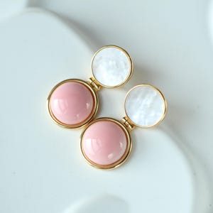Orecchino pendente in vera conchiglia rosa regina in argento 925/Gioiello con pietre preziose rosa/Orecchino unico per lei/Orecchino pendente con castone da donna
