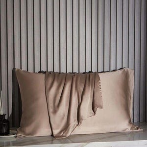 2 pieces 100%  Mulberysilk Pillowcase  Upgrade Your Beauty Sleep with Mulberry Silk Pillowcase (It measures 19 inc x 27 inc).( 50 cm  70 cm)