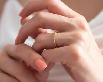 14k Gold 2mm Thin Wedding Band, Minimalist Wedding Ring for Women, Thin Stacking Ring Her, Gift For Her, Gift For Him, Gift For Men
