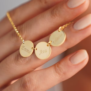 Personalized Gold Disc Necklace, Family Name Necklace, Dainty initial Necklace, Monogram Disc, Silver disc necklace, Gift For Mom