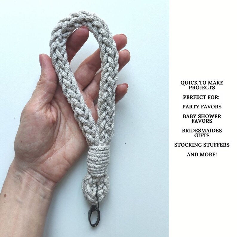 Peut inclure: Un porte-cl&eacute;s en corde tress&eacute;e beige avec une boucle en m&eacute;tal argent&eacute;.  PROJETS RAPIDES &Agrave; R&Eacute;ALISER PARFAIT POUR :  FAVEURS DE F&Ecirc;TE  FAVEURS DE BABY SHOWER  CADEAUX POUR DEMOISELLES D'HONNEUR  CADEAUX  REMPLISSAGES DE CHAUSSETTES  ET PLUS ENCORE !