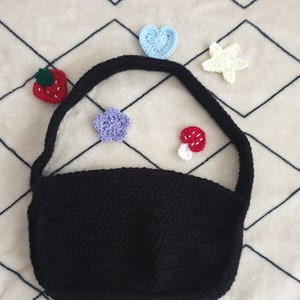 Crochet shoulder bag (customisable)