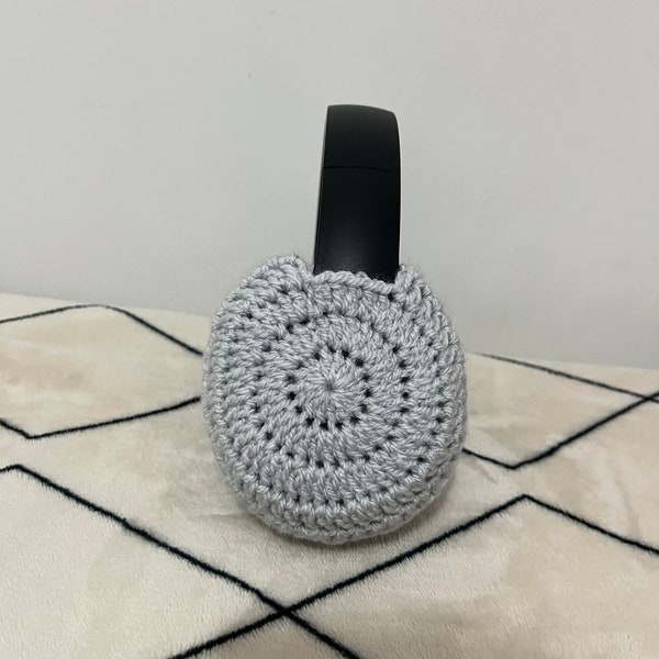 Crochet headphone cover