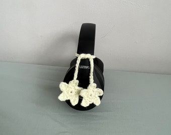Crochet star headphone accessory