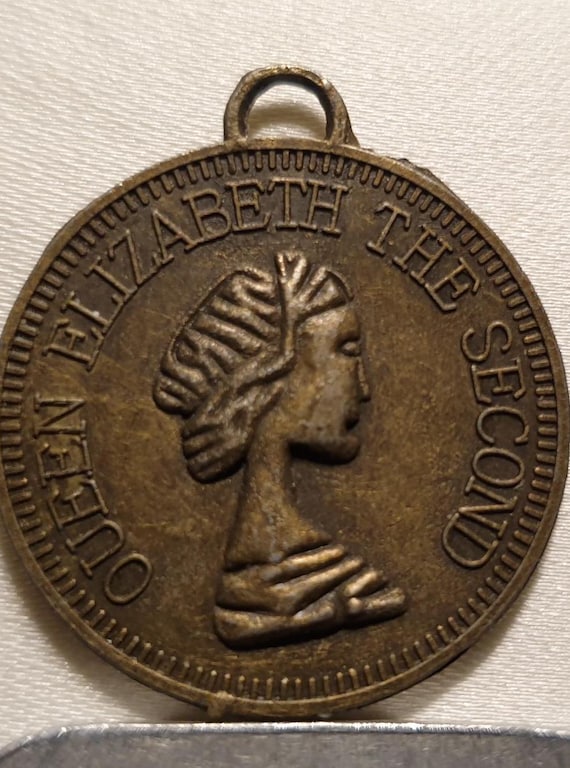 Rare Small Queen Elizabeth the Second 28mm Pendant Medal - Etsy