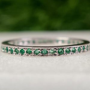 Natural Green Emerald Eternity Band, 925 Sterling Silver Stackable Ring, Full Eternity Wedding Band, Emerald Engagement Ring Gift for Her