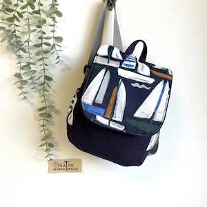 Mini Kinderrucksack „Segelboot “ in marine/grau/weiss personalisierbar - KiTa Rucksack -Krippe - Kindergartenrucksack - Ausflüge -Geburtstag