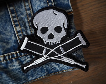 Patch bordado de skatista de caveira inspirado em JACKASS