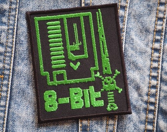 Patch bordado inspirado em jogos retrô de 8 bits