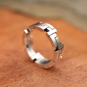 Unique 925 Sterling Silver Ring: Exquisite Craftsmanship, Timeless Design, Perfect for Every Occasion - A Statement of Elegance and Beauty.