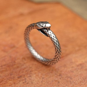 Ouroboros-slangring - 925 sterlingzilver - Oud symbool - Handgemaakt kunstenaarschap - Prachtige details - Uniek cadeau - Beperkte beschikbaarheid