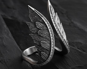 Elegant 925 Sterling Silver Ring with Angel Wings & Sparkling Gems, Heavenly Inspired Jewelry, Perfect Gift for Loved Ones, Unique Design