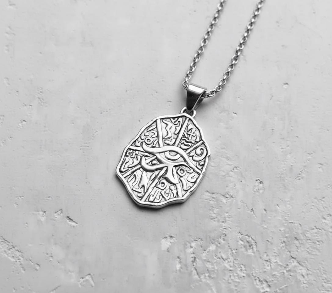 ホルスの目ペンダント 925スターリングシルバー 酸化仕上げ エジプト