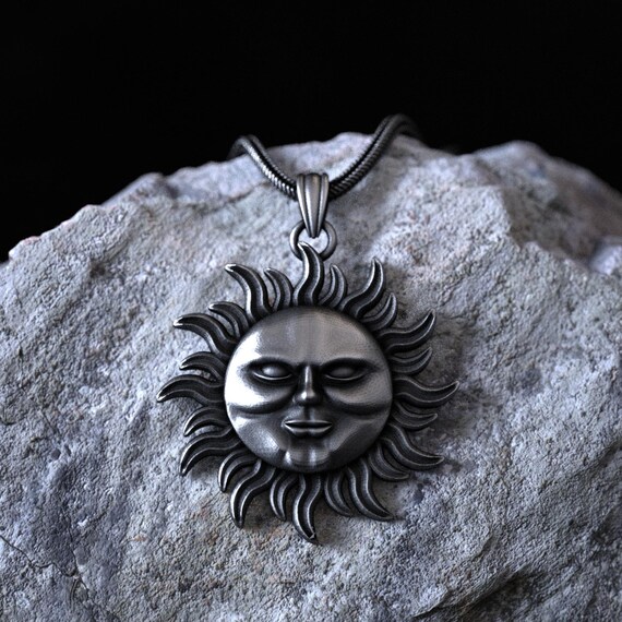 アクセサリー silver925 sun symbol pendant necklace Majestic Sun Face Pendant Necklace in 925 Sterling Silver