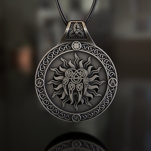 Norse Footprint Pendant, 925 Sterling Silver, Handcrafted Viking-Inspired Jewelry, Symbol of Journey & Discovery, Unique Piece