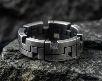 Unique 925 Sterling Silver Ring: Exquisite Craftsmanship, Timeless Design, Perfect for Every Occasion - A Statement of Elegance and Beauty.