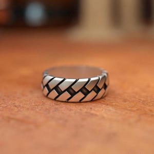 925 Sterling Silver Ring, Handcrafted Brick Pattern Band, Unisex Minimalist Jewelry, Statement Ring, Geometric Design, Modern Stackable Ring