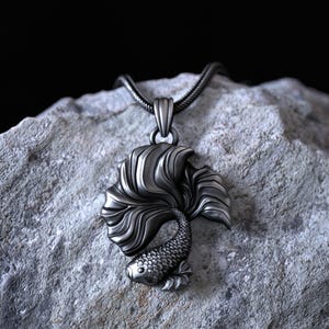 Elegant 925 Sterling Silver Betta Fish Necklace – Unique Fish Pendant with Flowing Tail Design – Perfect Gift for Nature Lovers