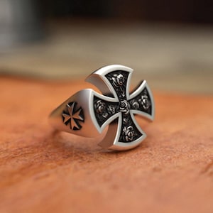 925 Sterling Silver, Hospitaller Maltese Cross Signet, Templar & Crusader Inspired, Roses Detailing, Handcrafted Historical Emblem Accessory