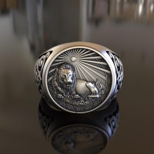 Handcrafted 925 Sterling Silver Leo Ring - Unique Zodiac Jewelry - Unisex - Perfect Gift for Birthdays or Special Occasions