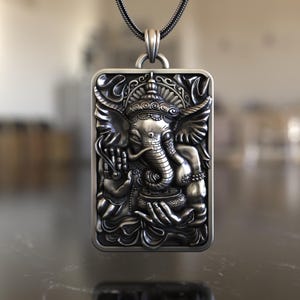 ガネーシャ ペンダント ネックレス ヒンズー教の象の神 磁器 ガネーシャ ペンダント ネックレス ヒンズー教の象の神 磁器