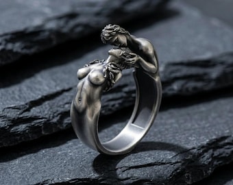 Two Lovers Kissing Ring - 925 Sterling Silver - Romantic Design - Handmade Craftsmanship Symbol of Love Unique Jewelry