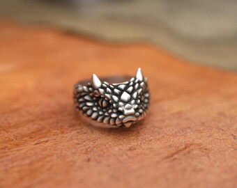 Mysterious Horned Snake Head Ring, 925 Sterling Silver, Mythical Creature Jewelry, Unisex Handmade Accessory, Fantasy Gift, Striking Design