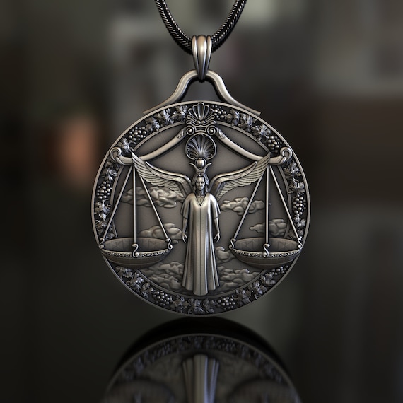 Collana in argento sterling fatta a mano con il segno zodiacale del Capricorno: gioielli - Italia