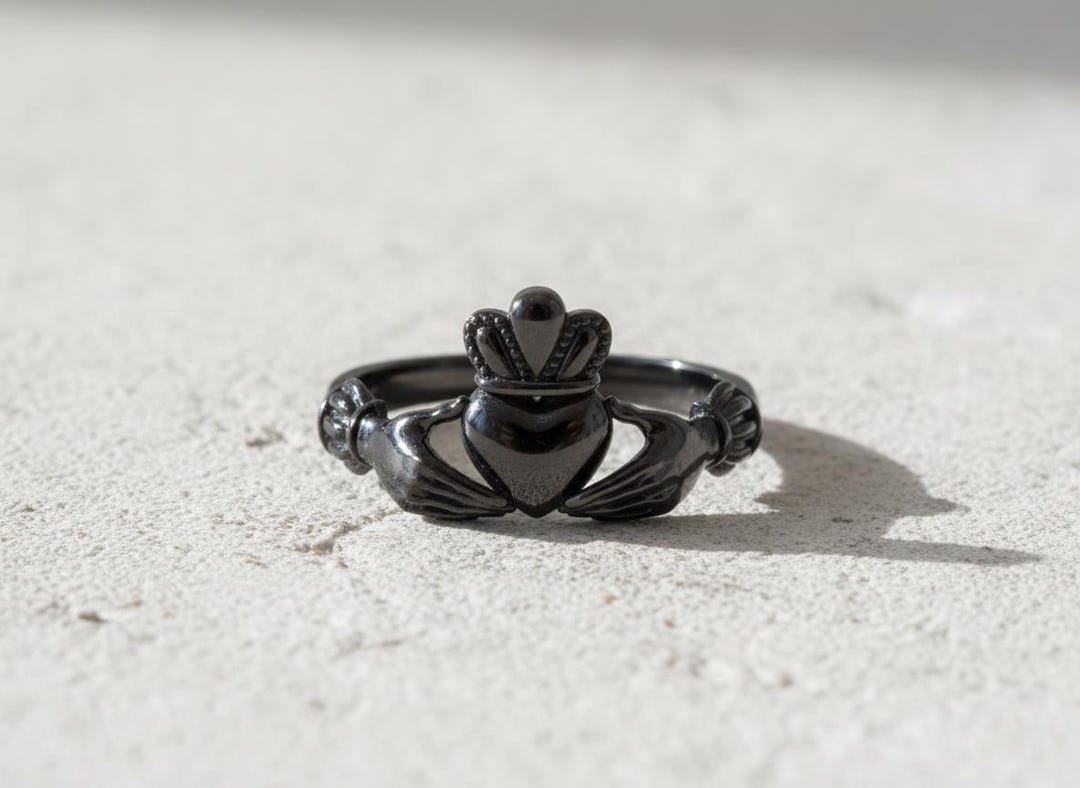 Claddagh Ring 925 Sterling Silver Black Rhodium Plated Celtic