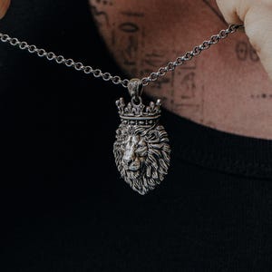 Lion King Necklace Sterling Silver 925 - Handmade Royal Lion Pendant with Crown - Bold Men&#39;s Statement Jewelry Gift