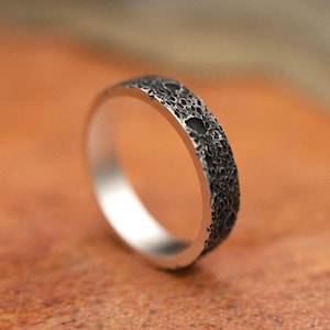 Moon Surface Craters Themed 925 Sterling Silver Ring, Handcrafted Space-Inspired Jewelry, Perfect Gift for Astronomy Lovers and Stargazers