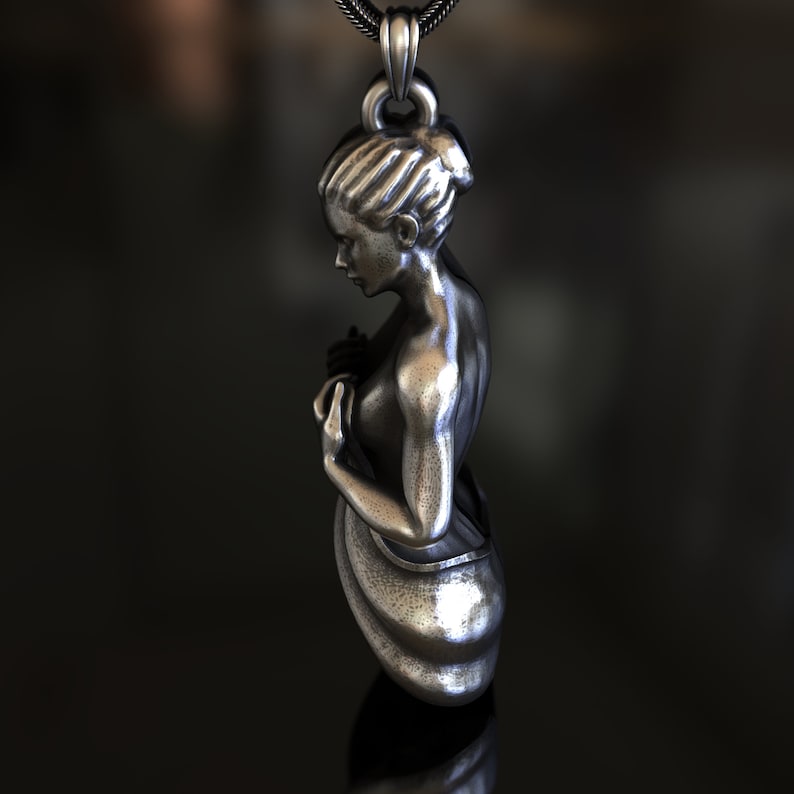 Eleganter Frauenanhänger, 925 Sterlingsilber, handgefertigter, feminin inspirierter Schmuck, Unisex-Symbol für Stärke, Schönheit, einzigartiges Statement-Stück Bild 2