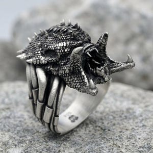 ゼノモーフ 925 スターリングシルバーリング：H.R.ギーガーに