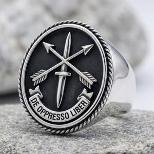 Crossed Arrows Ring - Etsy