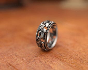 Silver Leaf Engraved Ring, Nature Inspired Wedding Band, Forest Leaves Ring, Handmade 925 Sterling Silver, Engagement Gift, Woodland Ring
